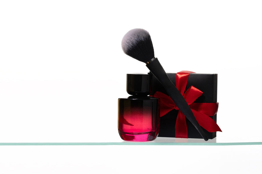 Perfume Gift Sets: What Is Inside and How to Choose