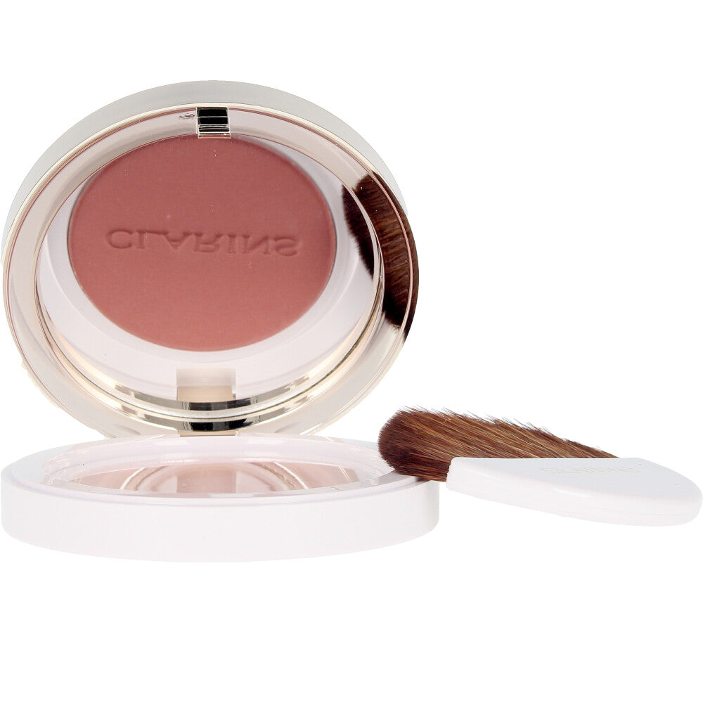 Compact powder blush in cheeky pink, 5 g, breathable silk finish
