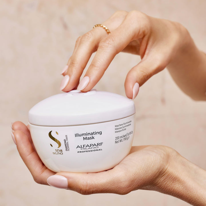 Tube of illuminating shea and linseed hair mask, 200 ml, lightweight glossy finish