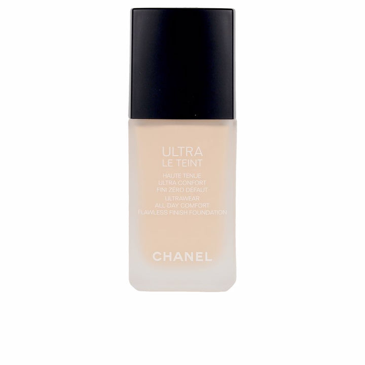 30 ml bottle of liquid longwear foundation in shade B10, sheer luminous finish