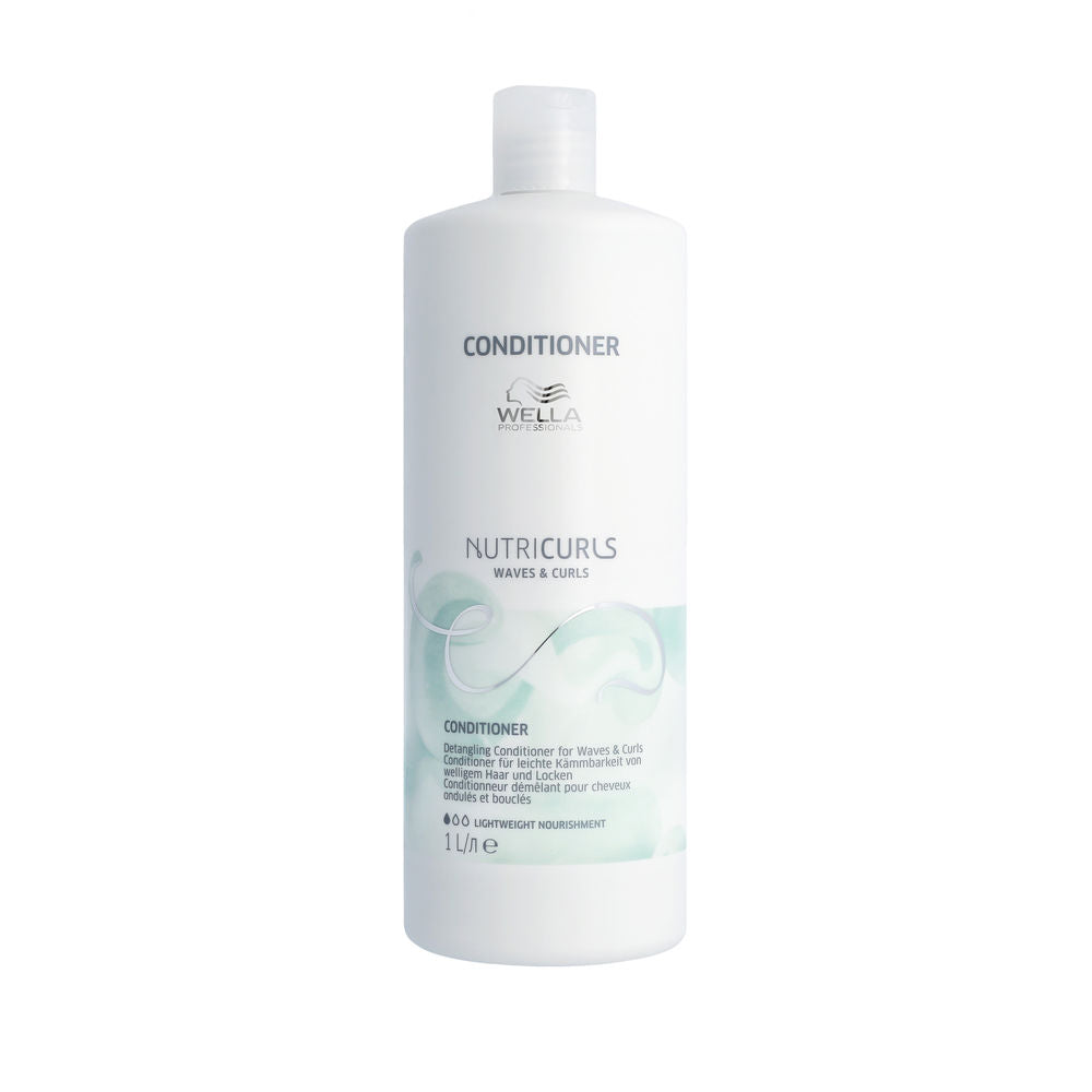 Tall 1000 ml tube of lightweight conditioner for waves and curls, white packaging