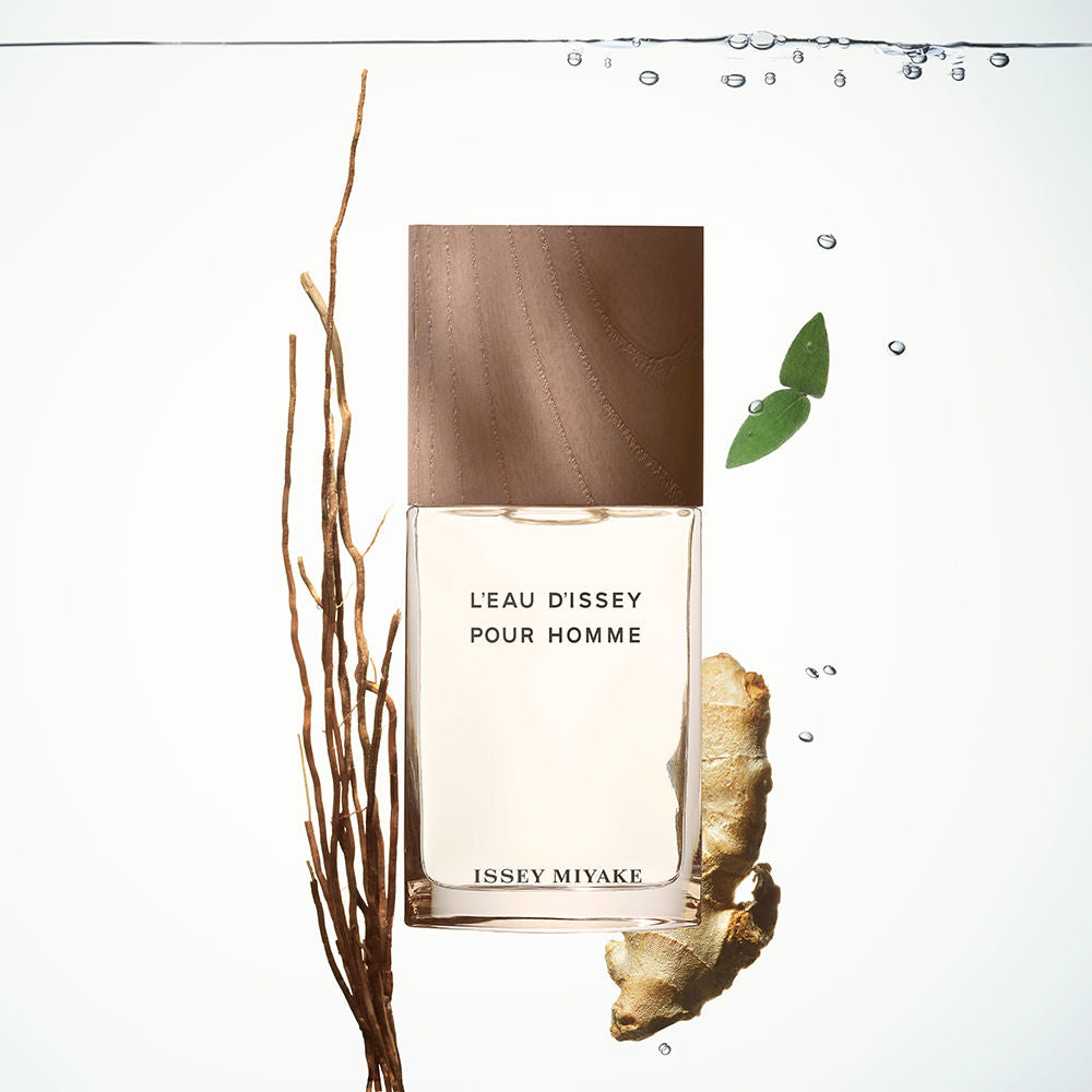 50 ml vetiver eau de toilette bottle with wooden cap, recycled glass