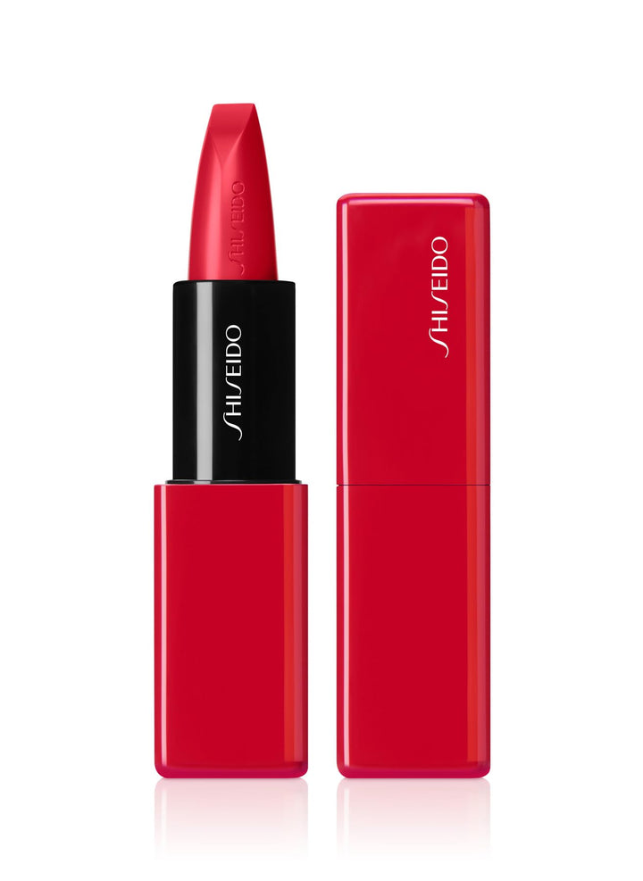Slim lipstick tube, deep red shade, intuitive tapered tip, 3.3 g