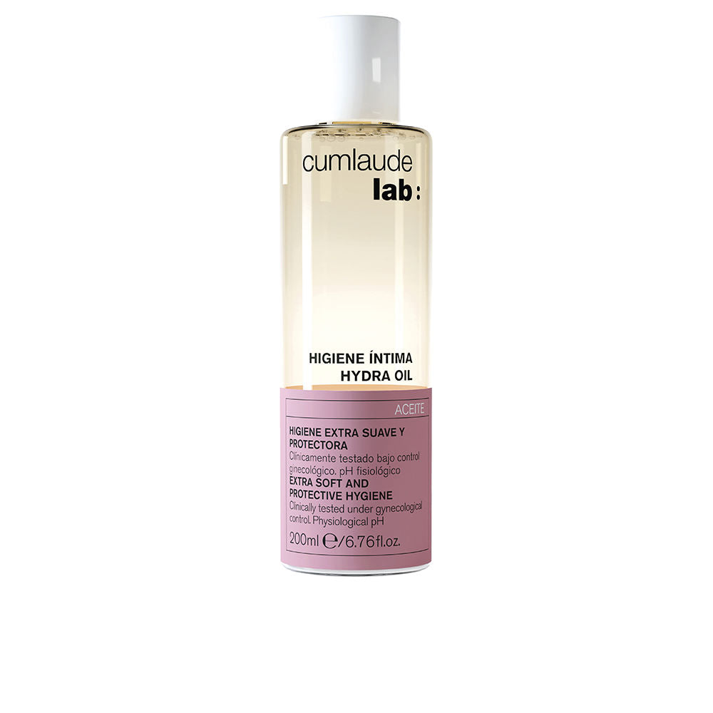 200 ml bottle of light cleansing oil for intimate hygiene in clear bottle