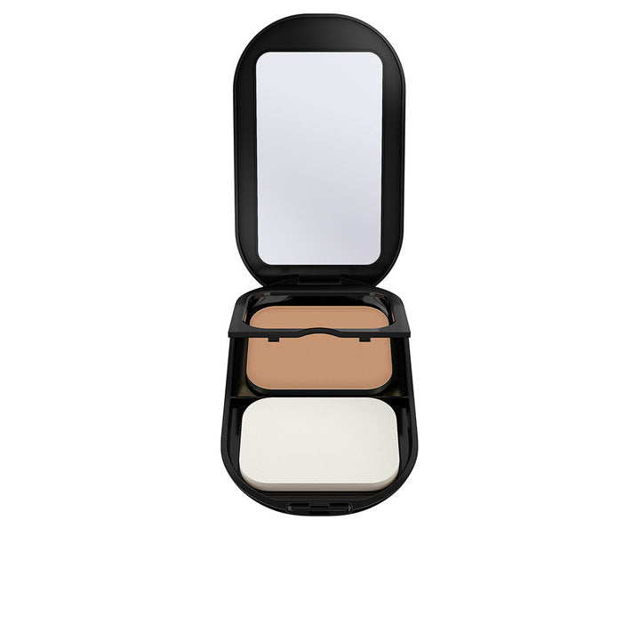 Compact refillable satin powder foundation in ivory shade, 10 g, SPF 20