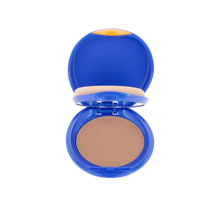 Refillable SPF30 pressed compact foundation in Dark Ivory, 12 g, matte finish